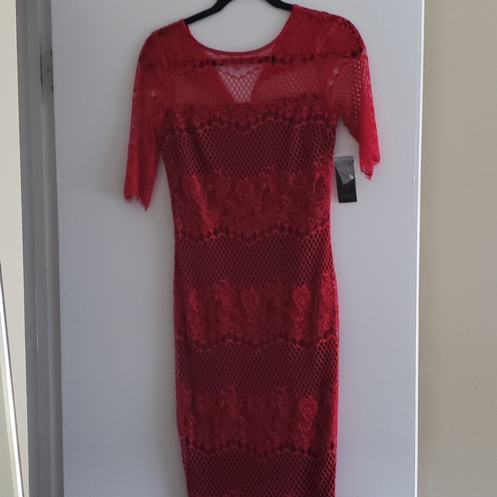 NWT RED AND BLACK KNEE LENGTH DRESS